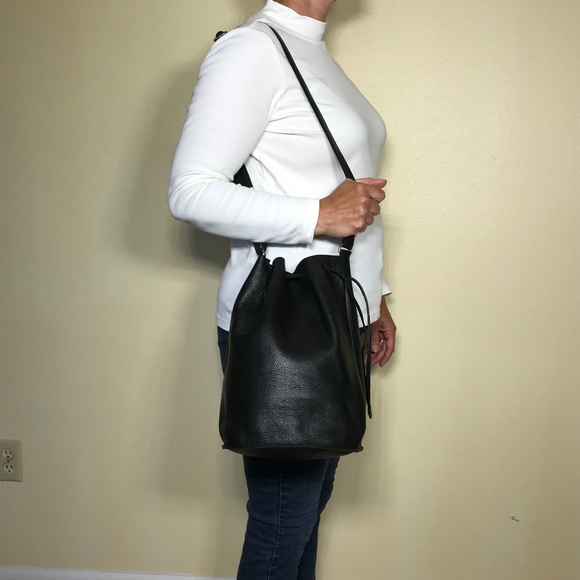 Yerse Handbags - YERSE black leather bucket purse